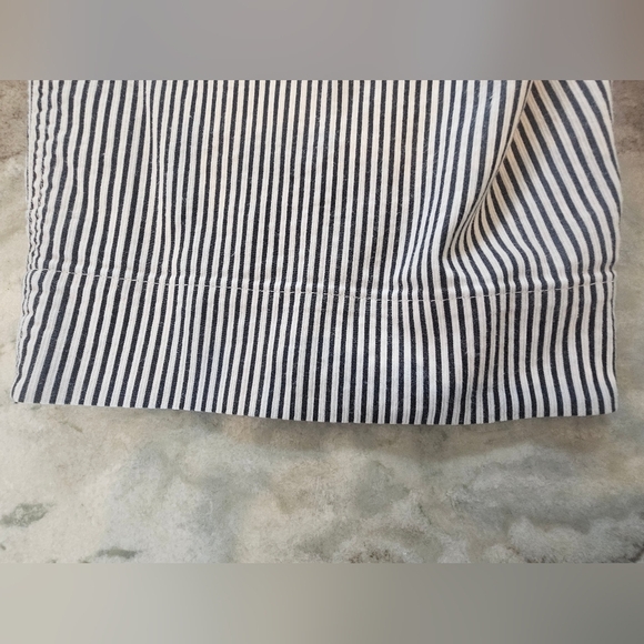 Jones New York Sport Stretch Black White Striped Shorts With Pockets 8 - Picture 10 of 13